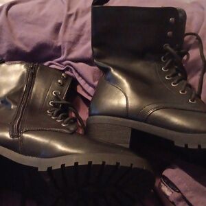 Dreampairs womans combat boots
